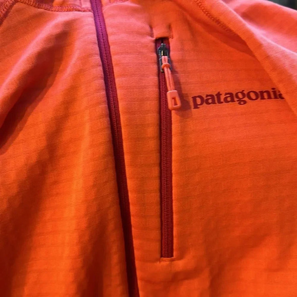 Patagonia sz S salmon pink retool 1/2 zip w/ zip pocket great pre owned cond - Picture 8 of 10